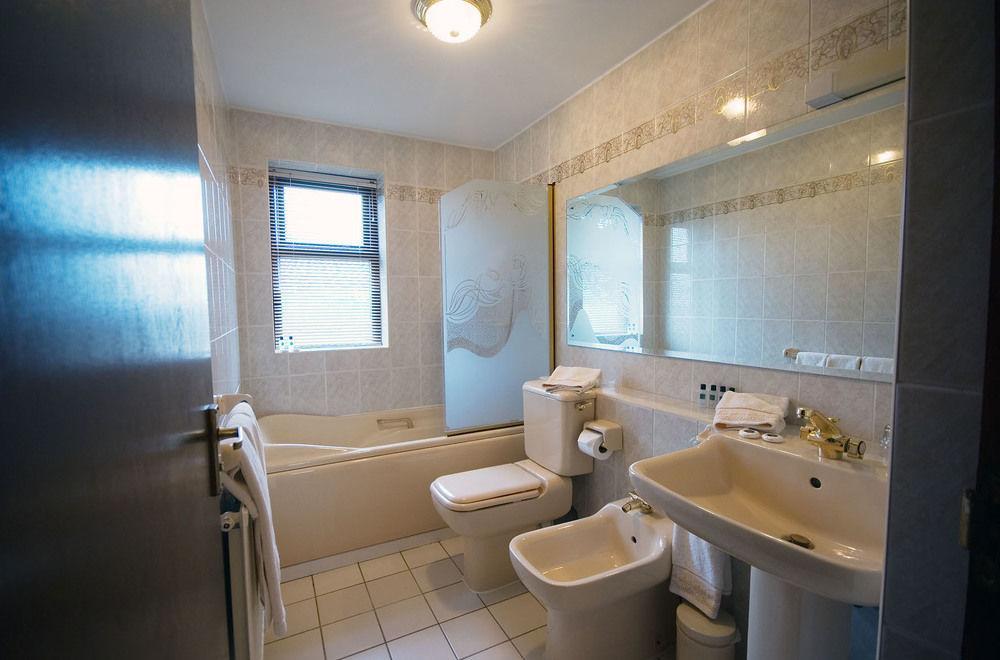 Grimstock Country House Hotel Бирмингем Экстерьер фото